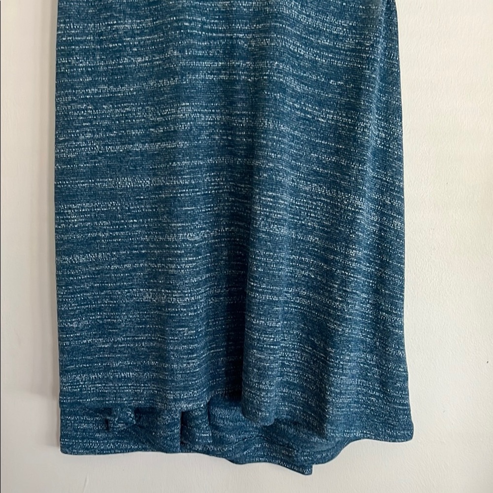 Infinity Raine Asymmetrical Blue Tank Top - Picture 3 of 9
